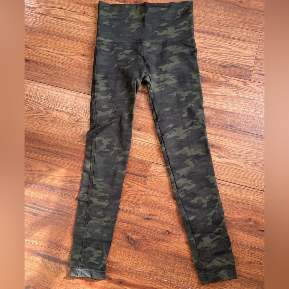 Spanx FL3515 Sz M (6-8) Green Camo Look at Me Now High-Waisted Seamless Leggings